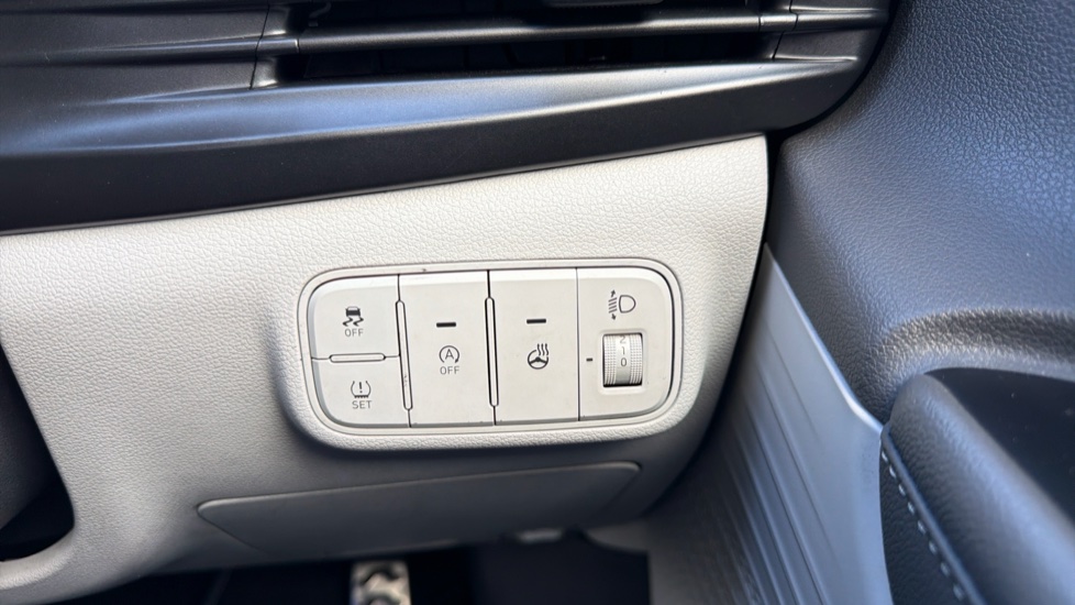 Hyundai BAYON 1.0 TGDi 48V MHEV Ultimate 5dr DCT Petrol Hatchback - Image 22