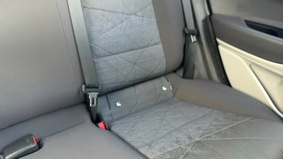 Hyundai BAYON 1.0 TGDi 48V MHEV Ultimate 5dr DCT Petrol Hatchback - Image 37