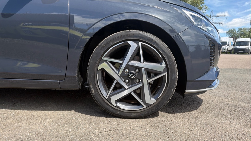Hyundai i20 1.0T GDi Premium 5dr DCT Petrol Hatchback - Image 7