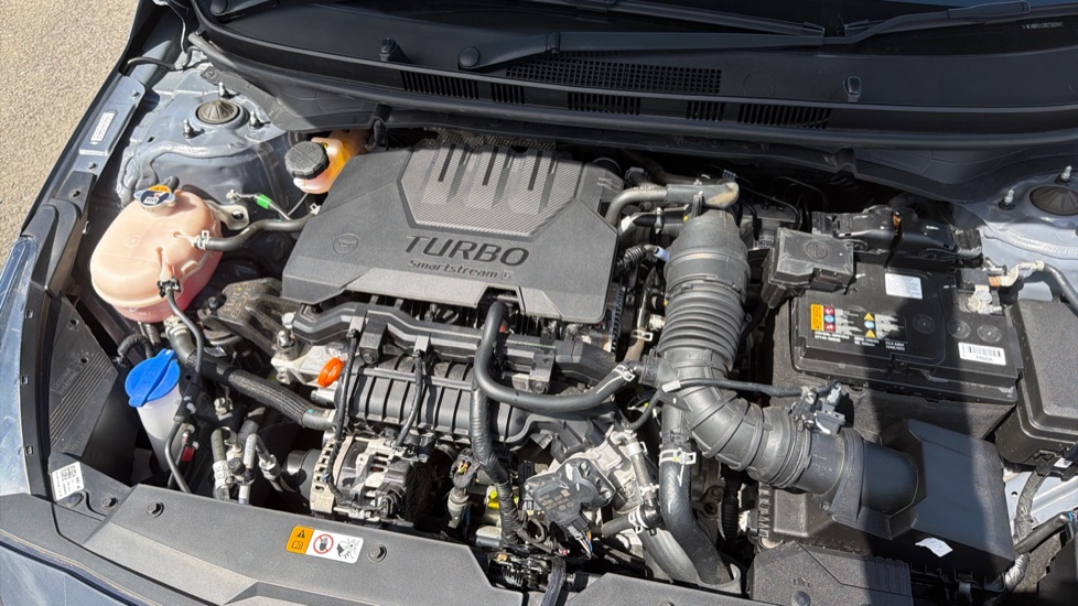 Hyundai i20 1.0T GDi Premium 5dr DCT Petrol Hatchback - Image 8