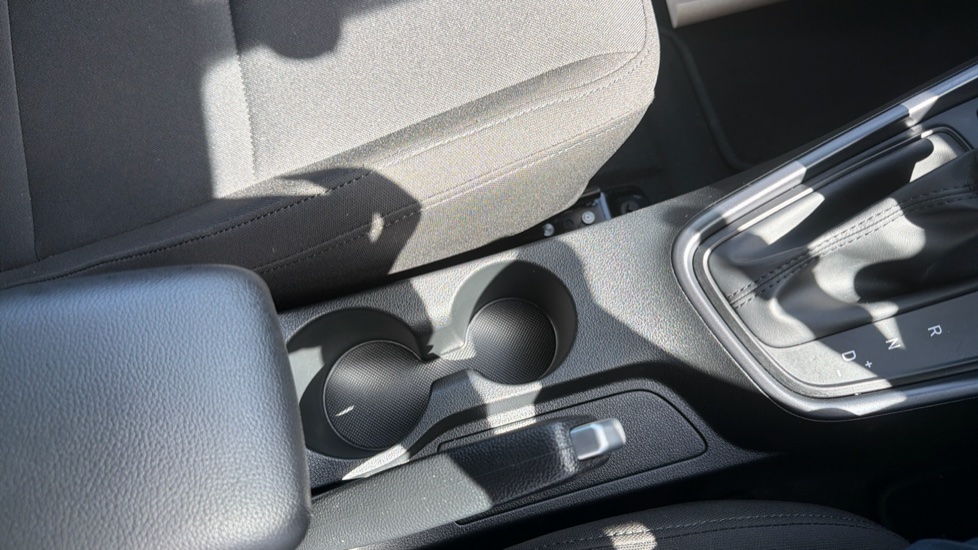 Hyundai i20 1.0T GDi Premium 5dr DCT Petrol Hatchback - Image 32