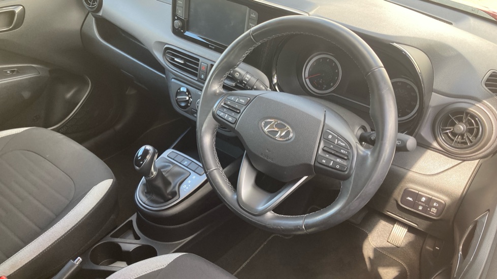 Hyundai i10 1.0 MPi SE Connect 5dr Auto Petrol Hatchback - Image 11
