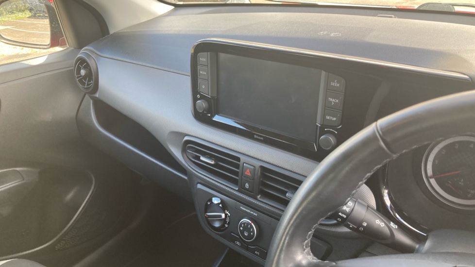 Hyundai i10 1.0 MPi SE Connect 5dr Auto Petrol Hatchback - Image 12
