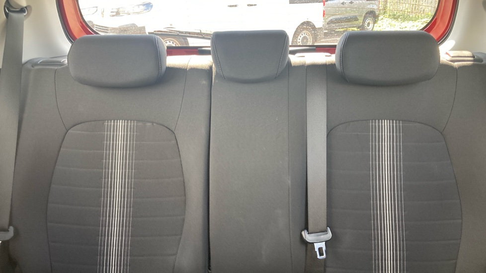 Hyundai i10 1.0 MPi SE Connect 5dr Auto Petrol Hatchback - Image 15