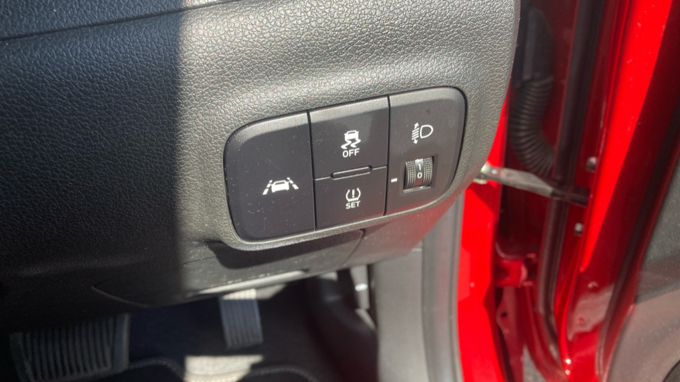 Hyundai i10 1.0 MPi SE Connect 5dr Auto Petrol Hatchback - Image 23