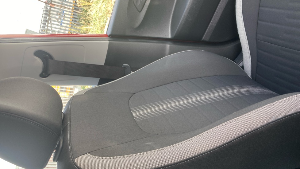Hyundai i10 1.0 MPi SE Connect 5dr Auto Petrol Hatchback - Image 29