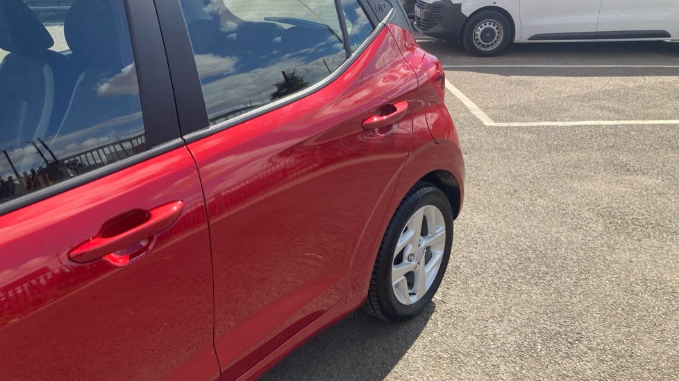 Hyundai i10 1.0 MPi SE Connect 5dr Auto Petrol Hatchback - Image 34