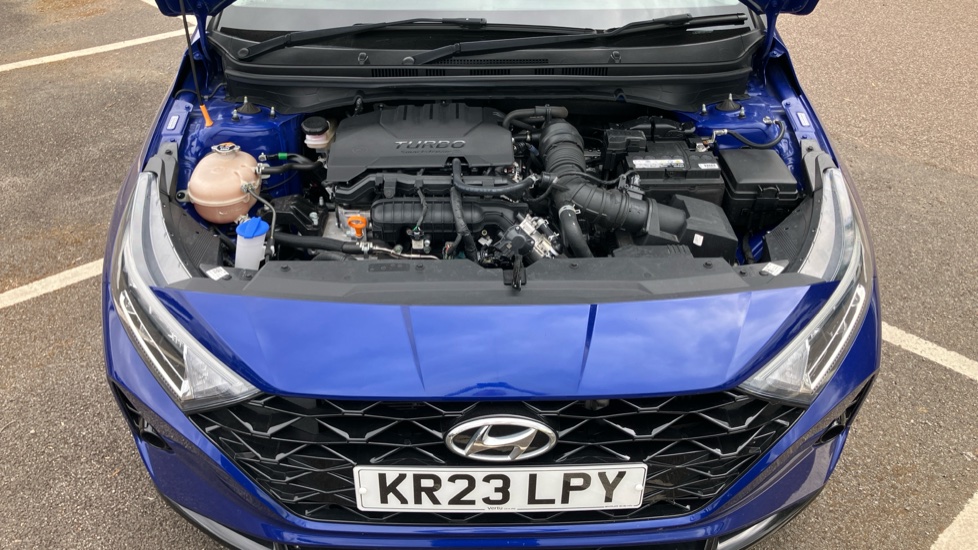 Hyundai i20 1.0T GDi 48V MHD Premium 5dr DCT Petrol Hatchback - Image 8