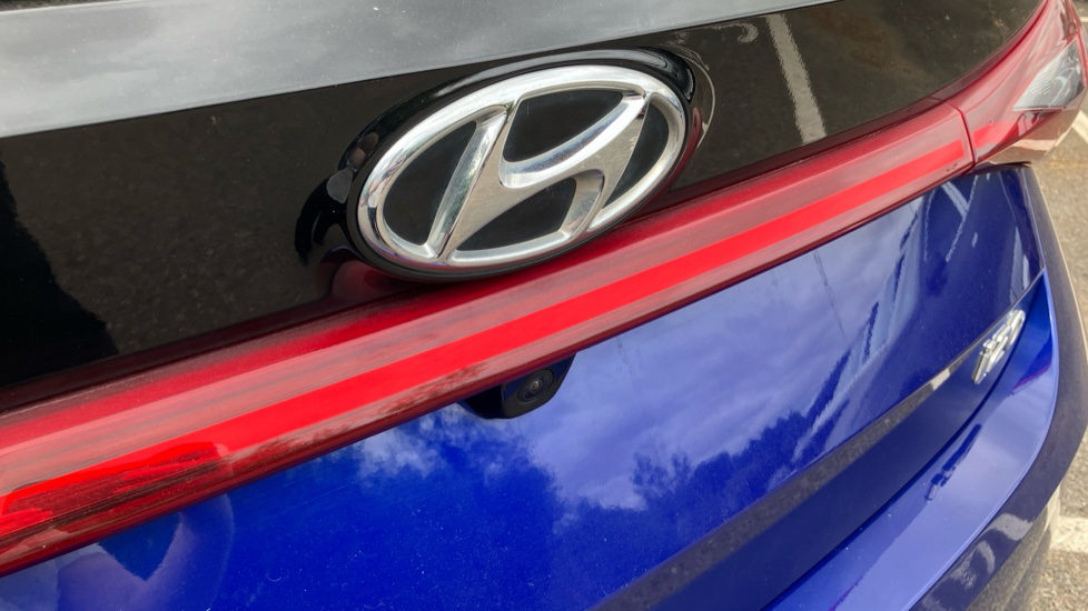 Hyundai i20 1.0T GDi 48V MHD Premium 5dr DCT Petrol Hatchback - Image 23
