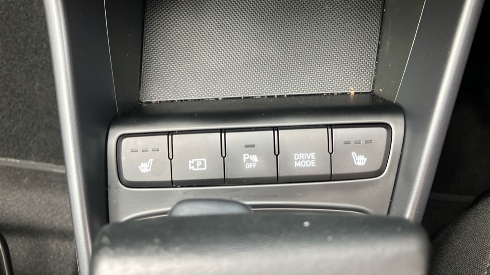 Hyundai i20 1.0T GDi 48V MHD Premium 5dr DCT Petrol Hatchback - Image 31