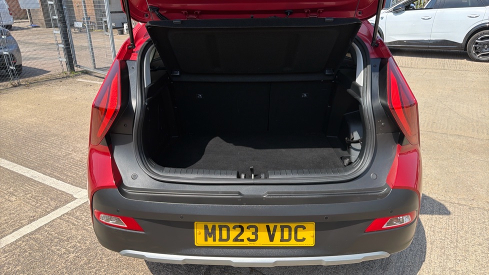 Hyundai BAYON 1.0 TGDi 48V MHEV Premium 5dr Petrol Hatchback - Image 4