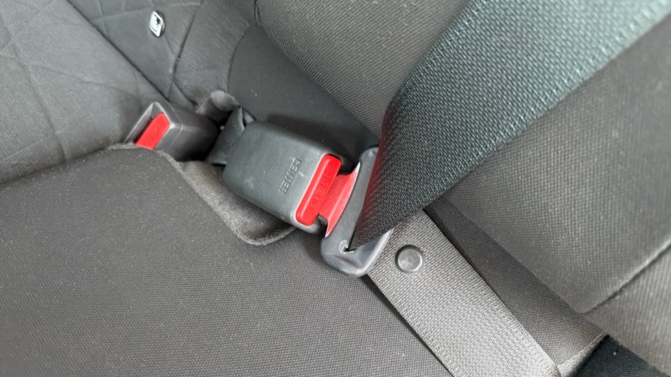 Hyundai BAYON 1.0 TGDi 48V MHEV Premium 5dr Petrol Hatchback - Image 17
