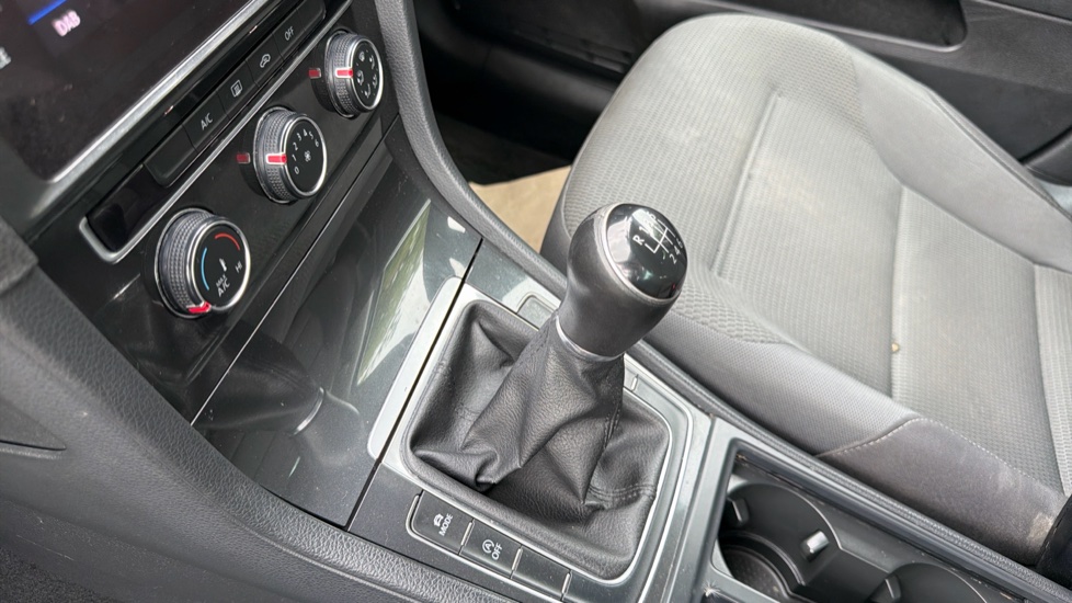 Volkswagen Golf 1.5 TSI EVO 150 Match 5dr Petrol Estate - Image 13