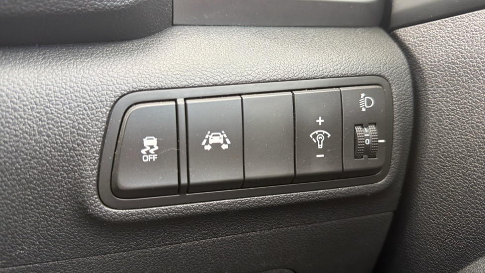 Hyundai TUCSON 1.7 CRDi Blue Drive Sport Edition 5dr 2WD DCT Diesel Estate - Image 21