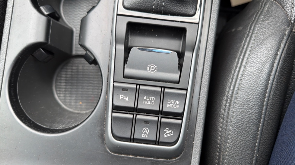 Hyundai TUCSON 1.7 CRDi Blue Drive Sport Edition 5dr 2WD DCT Diesel Estate - Image 38