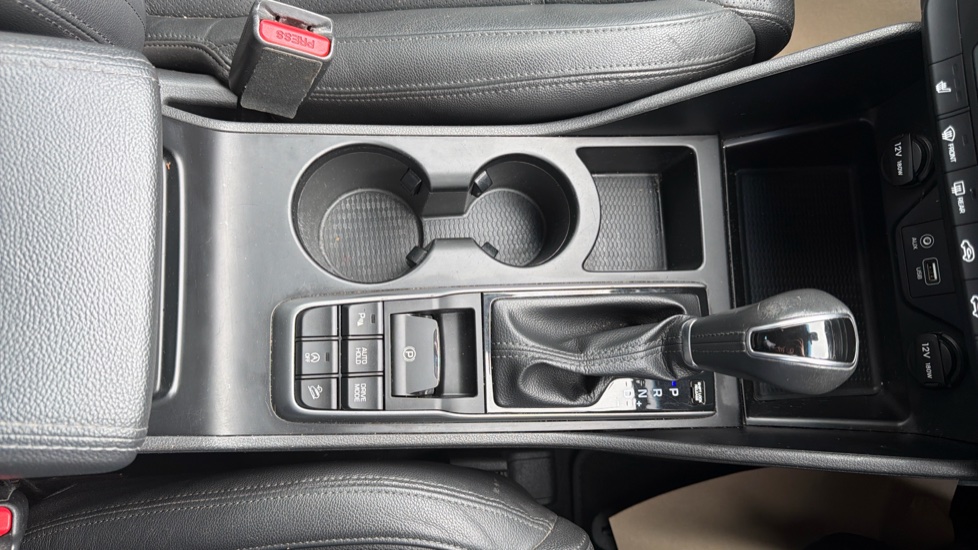 Hyundai TUCSON 1.7 CRDi Blue Drive Sport Edition 5dr 2WD DCT Diesel Estate - Image 39