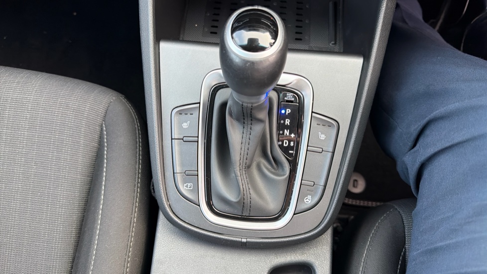 Hyundai KONA 1.6 GDi Hybrid Premium 5dr DCT Hybrid Hatchback - Image 29