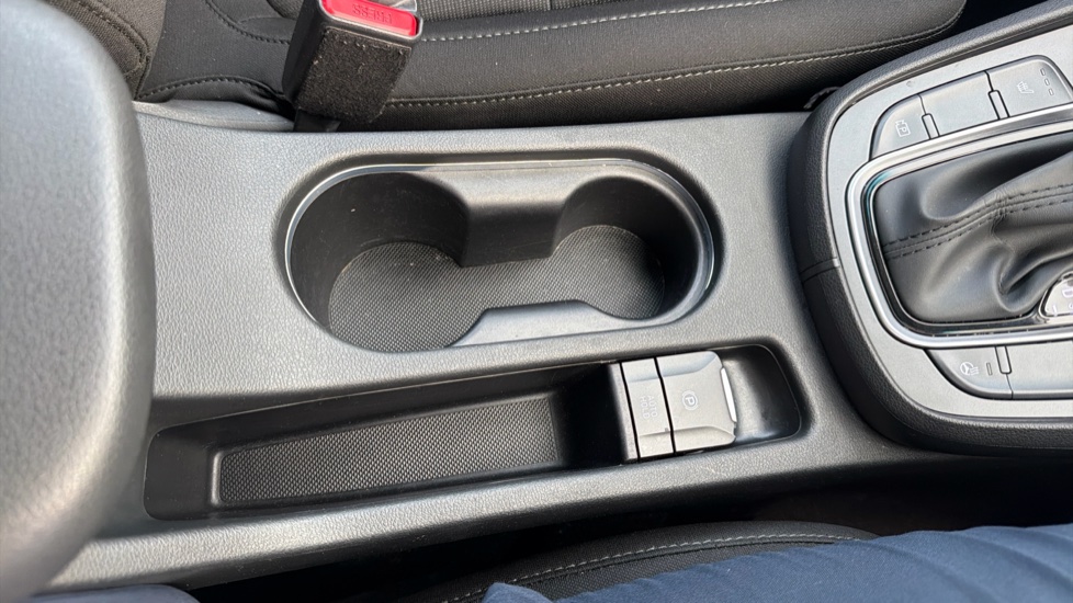 Hyundai KONA 1.6 GDi Hybrid Premium 5dr DCT Hybrid Hatchback - Image 30