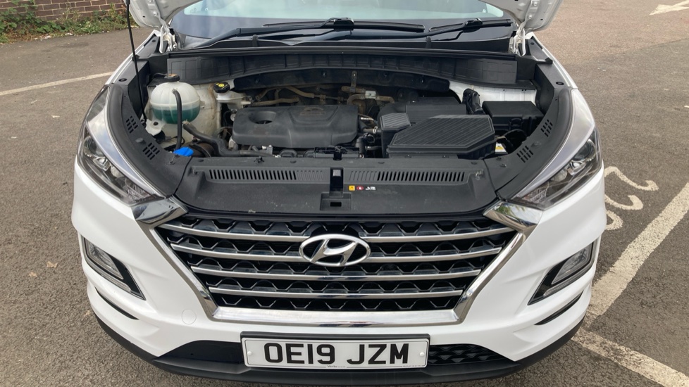 Hyundai TUCSON 1.6 GDi SE Nav 5dr 2WD Petrol Estate - Image 8
