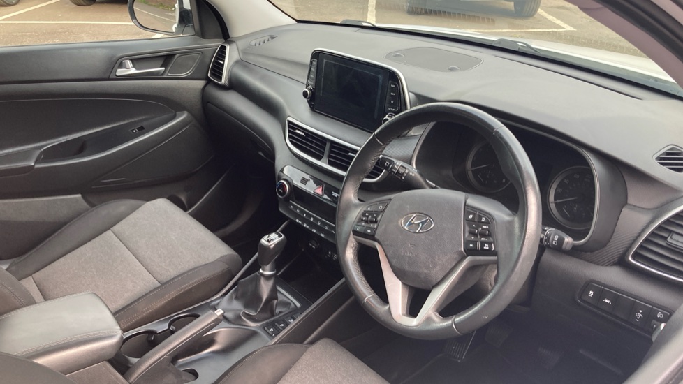 Hyundai TUCSON 1.6 GDi SE Nav 5dr 2WD Petrol Estate - Image 11
