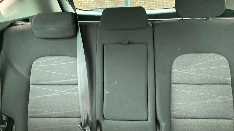 Hyundai TUCSON 1.6 GDi SE Nav 5dr 2WD Petrol Estate - Image 15