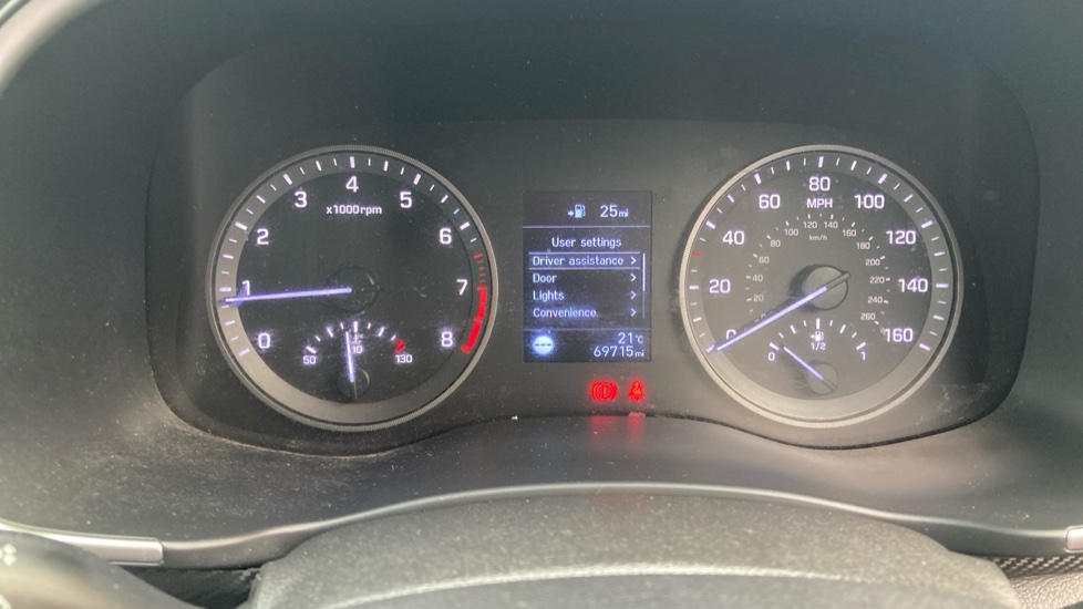 Hyundai TUCSON 1.6 GDi SE Nav 5dr 2WD Petrol Estate - Image 18