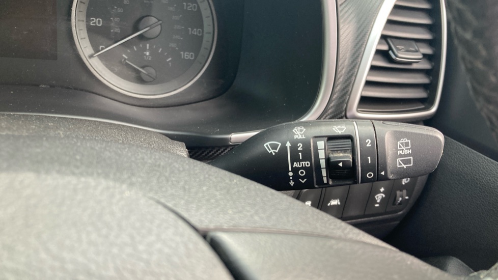 Hyundai TUCSON 1.6 GDi SE Nav 5dr 2WD Petrol Estate - Image 31
