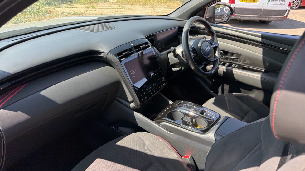 Hyundai TUCSON 1.6 TGDi Plug-in Hybrid N Line 5dr 4WD Auto Estate - Image 9