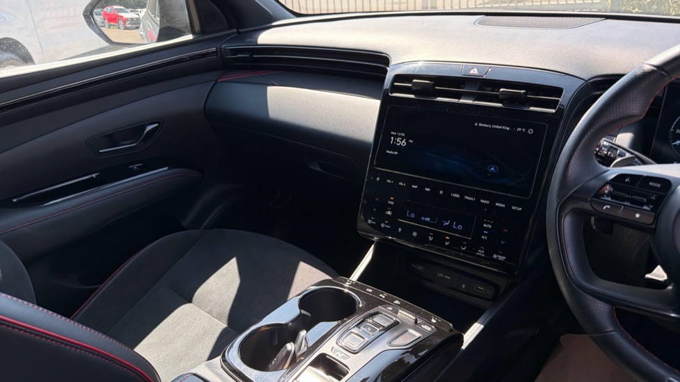 Hyundai TUCSON 1.6 TGDi Plug-in Hybrid N Line 5dr 4WD Auto Estate - Image 14