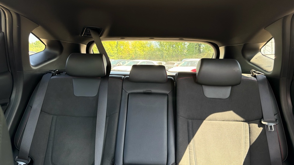 Hyundai TUCSON 1.6 TGDi Plug-in Hybrid N Line 5dr 4WD Auto Estate - Image 15