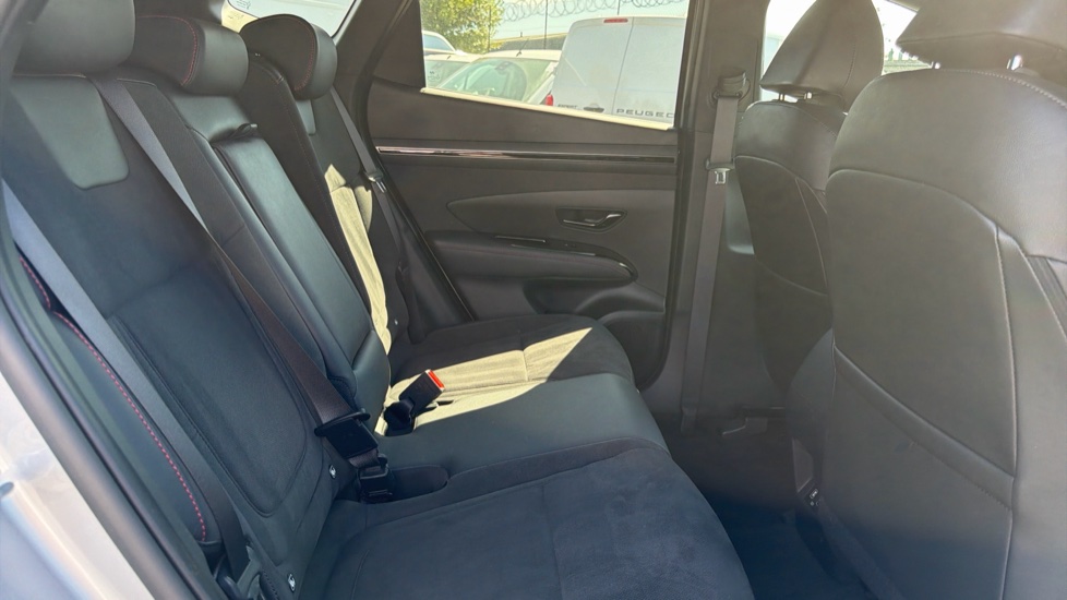 Hyundai TUCSON 1.6 TGDi Plug-in Hybrid N Line 5dr 4WD Auto Estate - Image 16