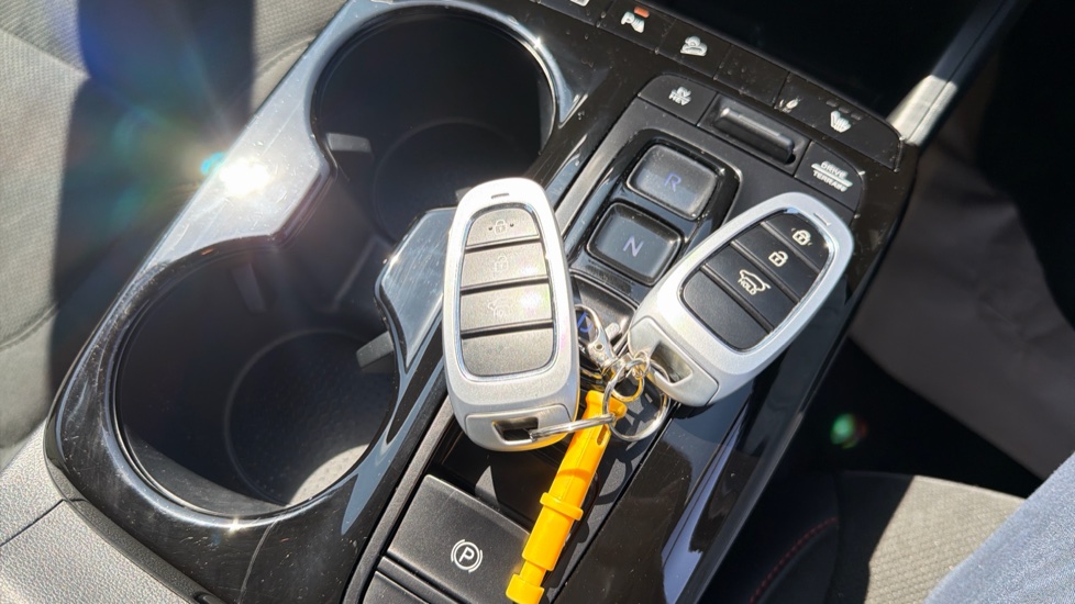 Hyundai TUCSON 1.6 TGDi Plug-in Hybrid N Line 5dr 4WD Auto Estate - Image 20