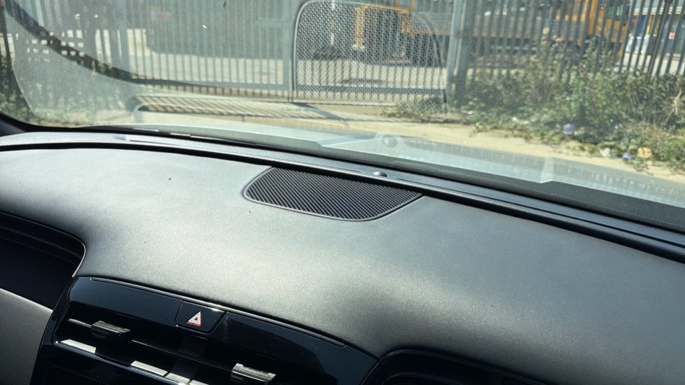 Hyundai TUCSON 1.6 TGDi Plug-in Hybrid N Line 5dr 4WD Auto Estate - Image 28