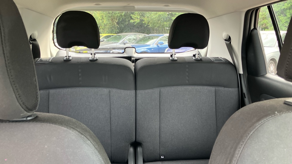 Hyundai INSTER 85kW 02 49kWh 5dr Auto Electric Hatchback - Image 15