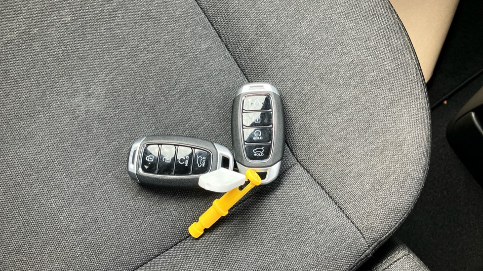 Hyundai INSTER 85kW 02 49kWh 5dr Auto Electric Hatchback - Image 20