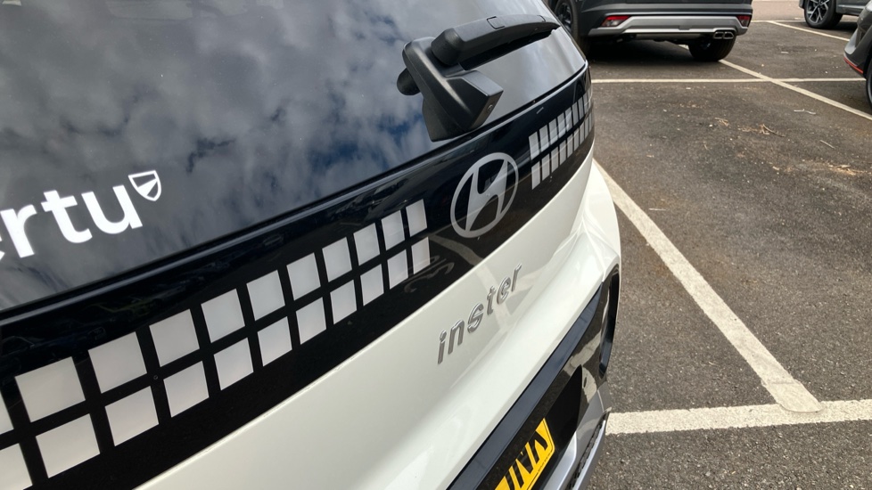 Hyundai INSTER 85kW 02 49kWh 5dr Auto Electric Hatchback - Image 24