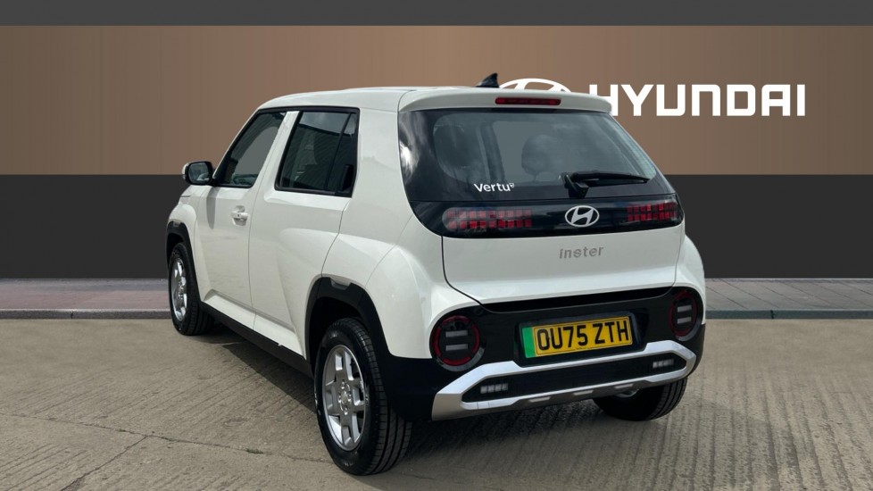 Hyundai INSTER 85kW 01 49kWh 5dr Auto Electric Hatchback - Image 2