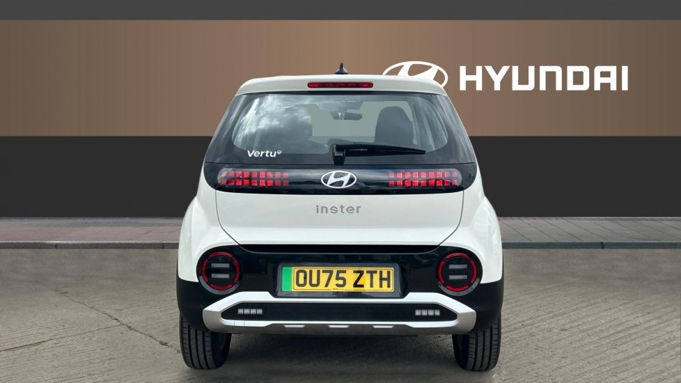 Hyundai INSTER 85kW 01 49kWh 5dr Auto Electric Hatchback - Image 6