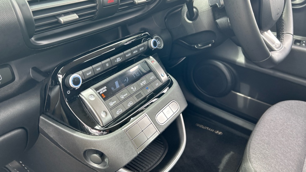 Hyundai INSTER 85kW 01 49kWh 5dr Auto Electric Hatchback - Image 13
