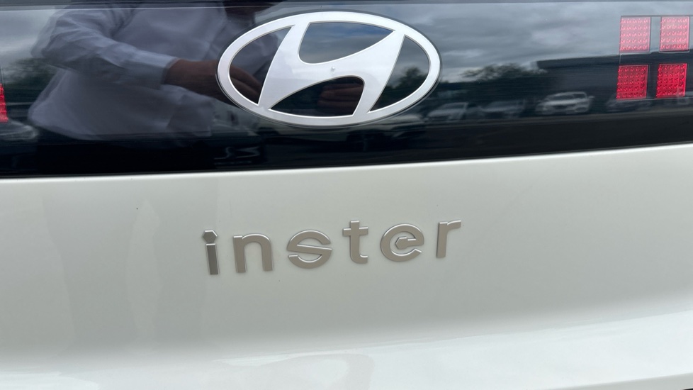 Hyundai INSTER 85kW 01 49kWh 5dr Auto Electric Hatchback - Image 27