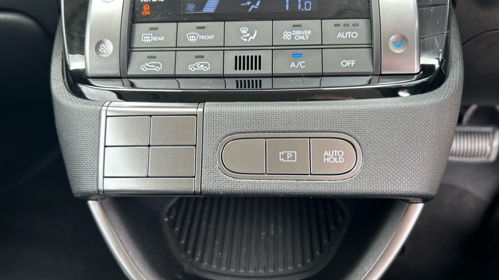 Hyundai INSTER 85kW 01 49kWh 5dr Auto Electric Hatchback - Image 38