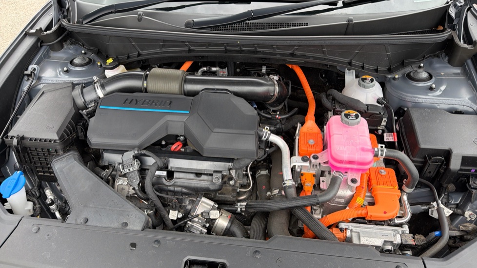 Hyundai TUCSON 1.6T Hybrid Ultimate 5dr Auto Hybrid Estate - Image 8