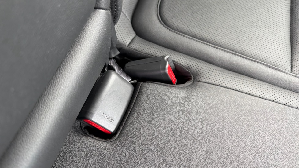 Hyundai TUCSON 1.6T Hybrid Ultimate 5dr Auto Hybrid Estate - Image 17
