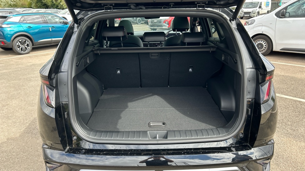 Hyundai TUCSON 1.6T N Line S 5dr Petrol Estate - Image 4