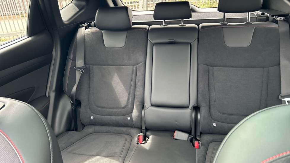 Hyundai TUCSON 1.6T N Line S 5dr Petrol Estate - Image 15