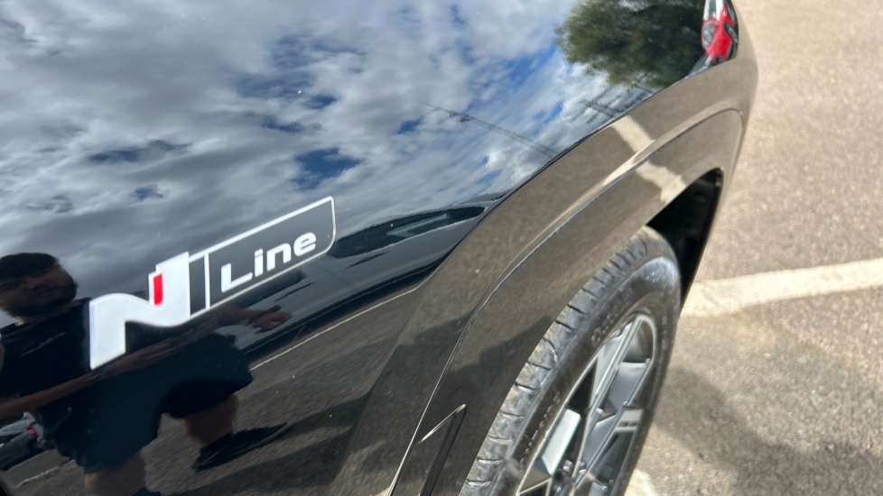 Hyundai TUCSON 1.6T N Line S 5dr Petrol Estate - Image 21