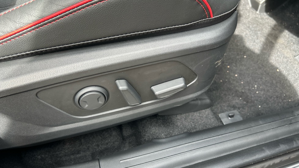 Hyundai TUCSON 1.6T N Line S 5dr Petrol Estate - Image 34