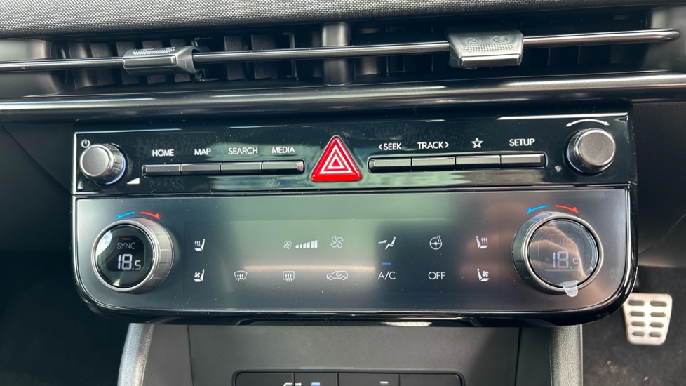 Hyundai TUCSON 1.6T N Line S 5dr Petrol Estate - Image 42