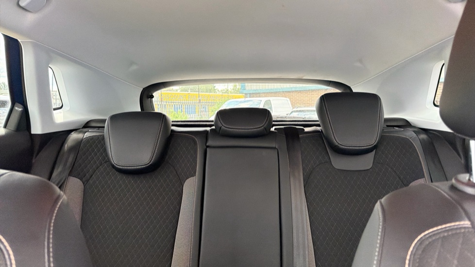 Vauxhall Grandland X 1.5 Turbo D Sport Nav 5dr Auto Diesel Hatchback - Image 15