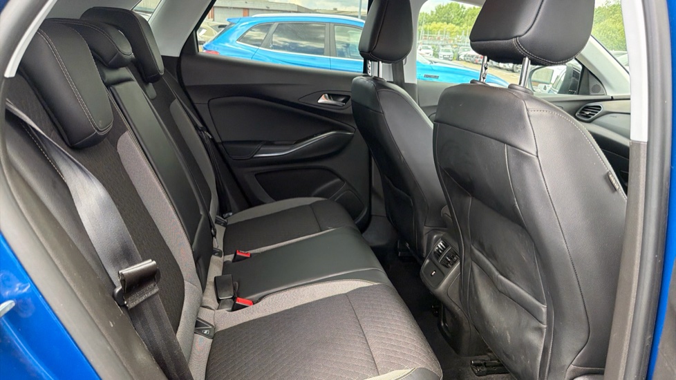 Vauxhall Grandland X 1.5 Turbo D Sport Nav 5dr Auto Diesel Hatchback - Image 16